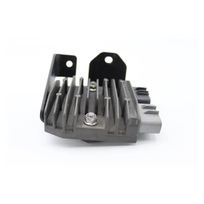 Regulateur charge batterie TRIUMPH STREET TRIPLE 675 R 2007 - 2011