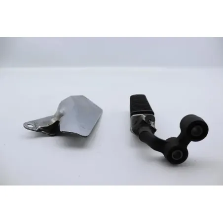 Platine avant droite SUZUKI VX 800 1991 - 1997