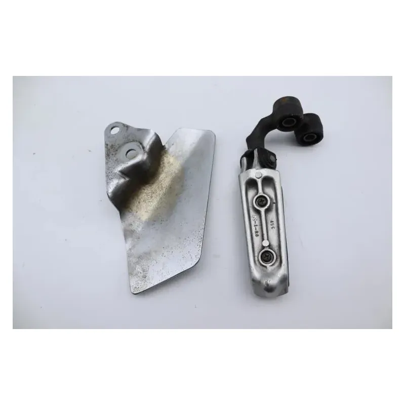 Platine avant droite SUZUKI VX 800 1991 - 1997
