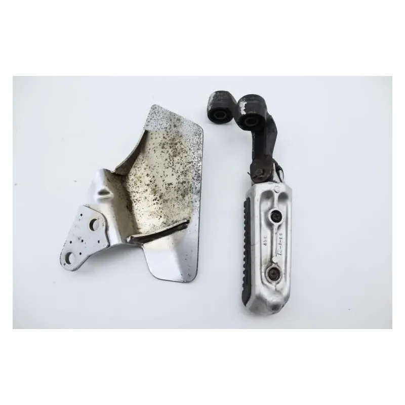 Platine avant gauche SUZUKI VX 800 1991 - 1997