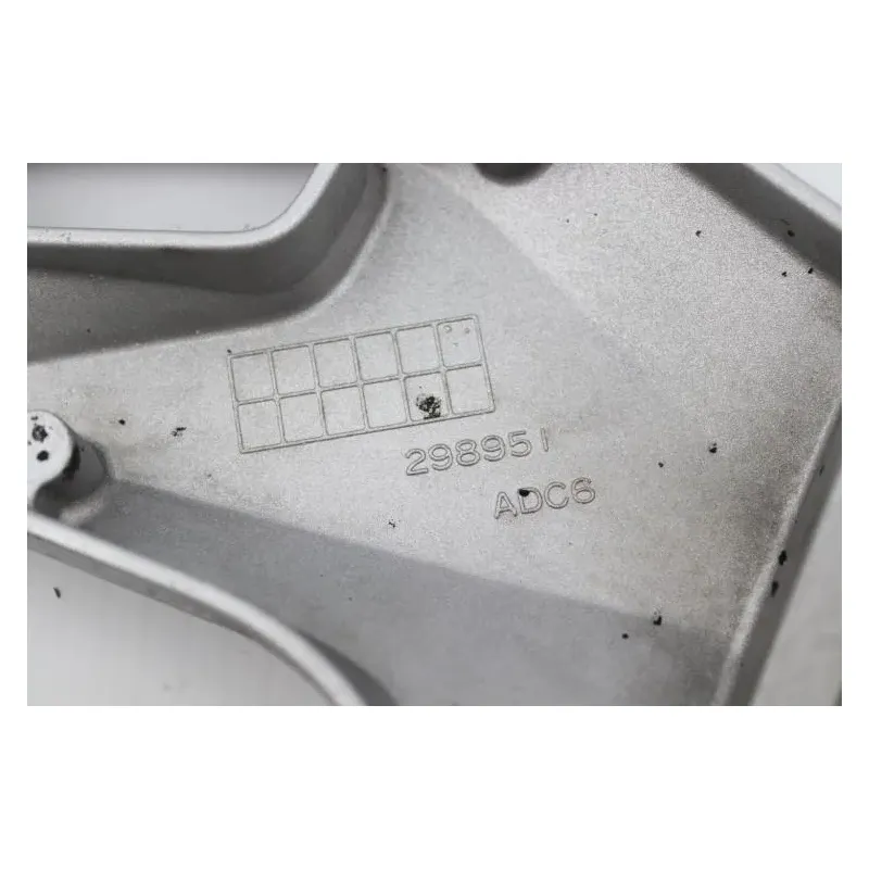 Platine avant gauche SUZUKI GSX 1300 BKING 2007 - 2011