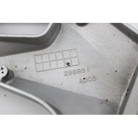 Platine avant gauche SUZUKI GSX 1300 BKING 2007 - 2011