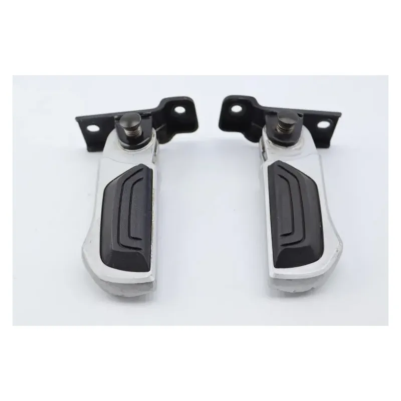 Repose pieds arriere droit SYM MAXSYM I 400 2011 - 2012