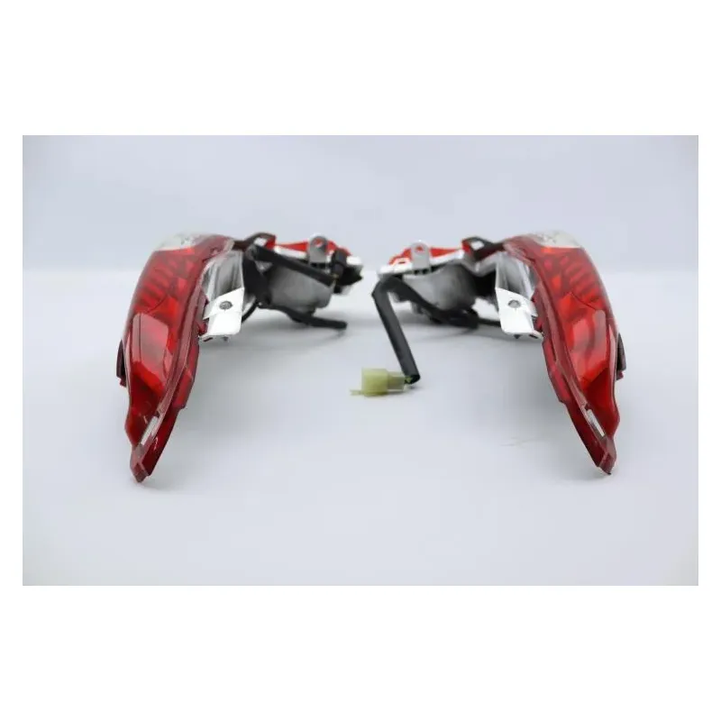 Feu arriere HONDA FES 125 S WING ABS 2007 - 2008
