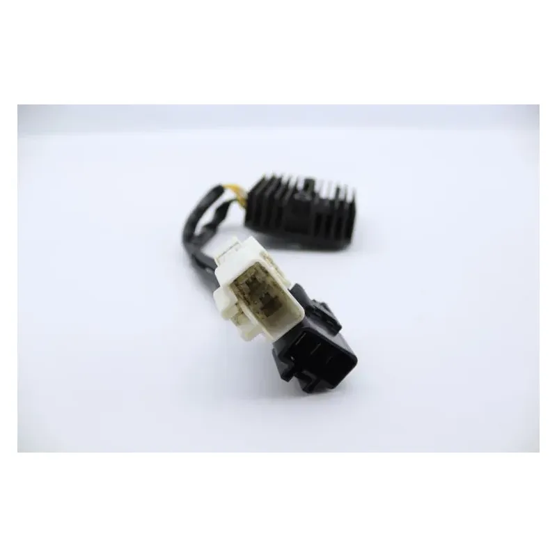 Regulateur charge batterie HONDA FES 125 S WING ABS 2007 - 2008