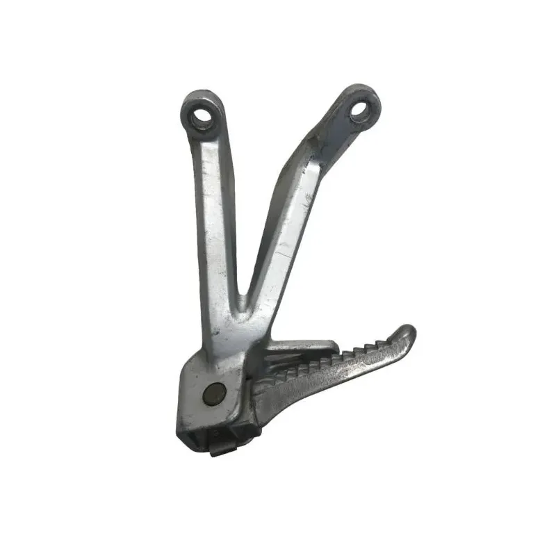 Platine et repose pieds arriere droit SUZUKI GSXR 750 1998-1999
