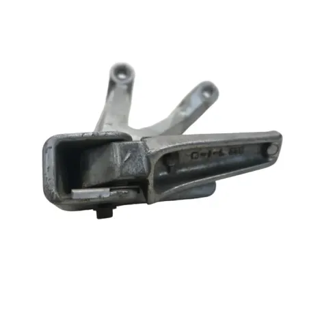 Platine et repose pieds arriere droit SUZUKI GSXR 750 1998-1999