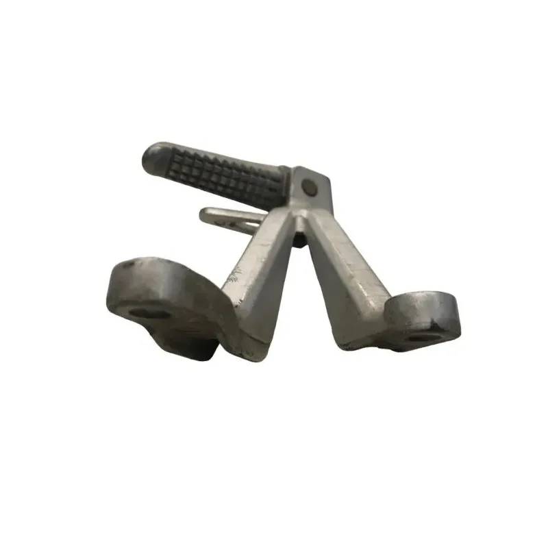 Platine et repose pieds arriere droit SUZUKI GSXR 750 1998-1999