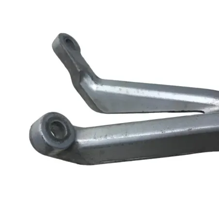 Platine et repose pieds arriere droit SUZUKI GSXR 750 1998-1999