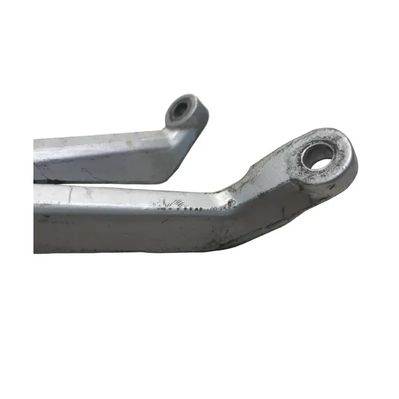 Platine et repose pieds arriere droit SUZUKI GSXR 750 1998-1999