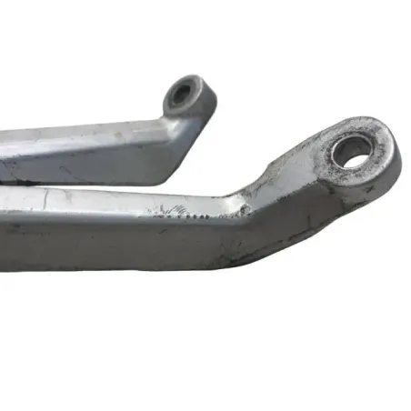 Platine et repose pieds arriere droit SUZUKI GSXR 750 1998-1999