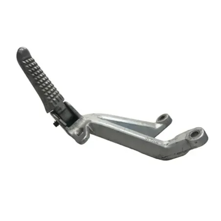 Platine et repose pieds arriere droit SUZUKI GSXR 750 1998-1999