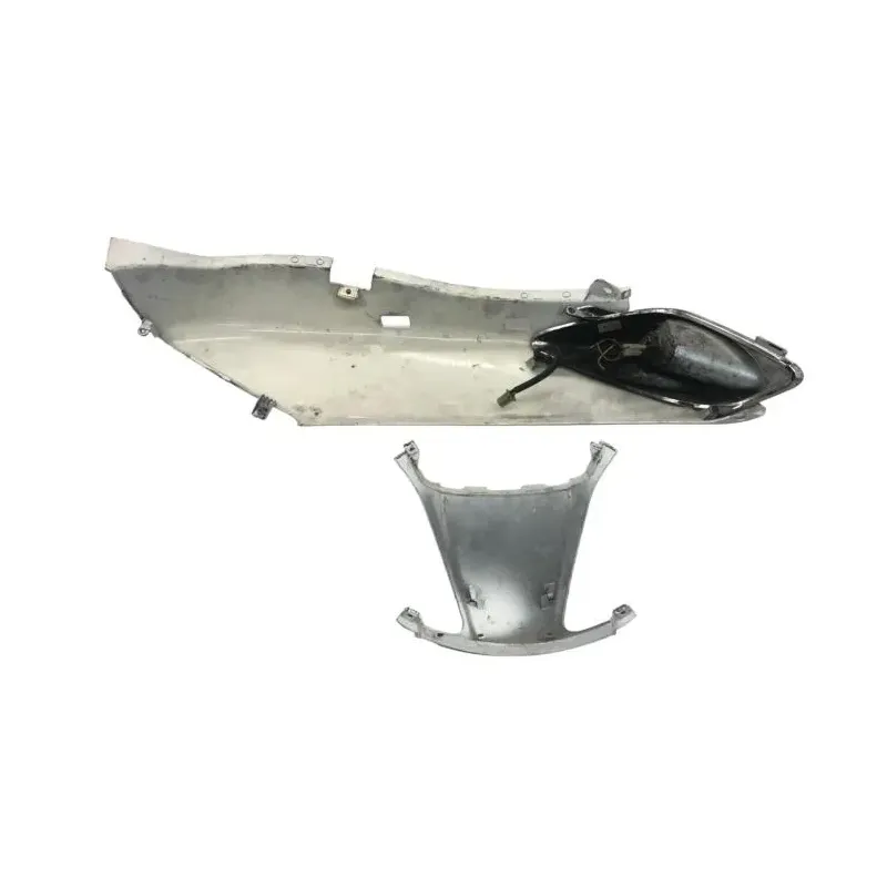 Cache carenage coque arriere droit YAMAHA YPR 125 2006-2009 XMAX
