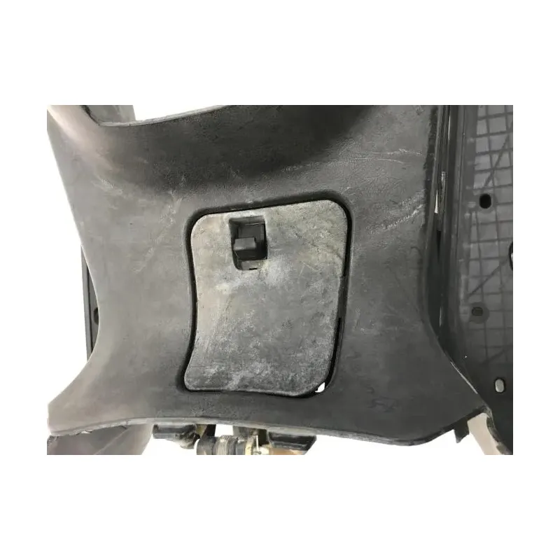 Cache carenage centrale marche pieds plancher YAMAHA YPR 125 2006-2009 XMAX