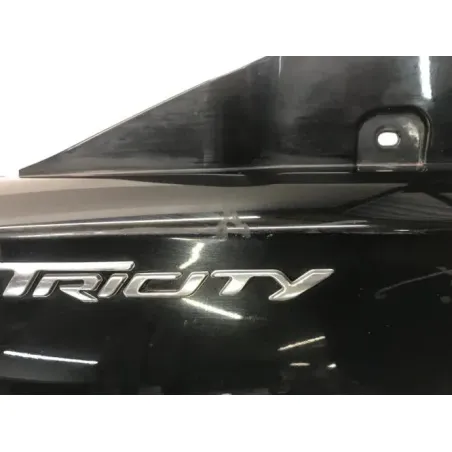Cache carenage coque arriere gauche YAMAHA MW 125 TRICITY 2014-2016