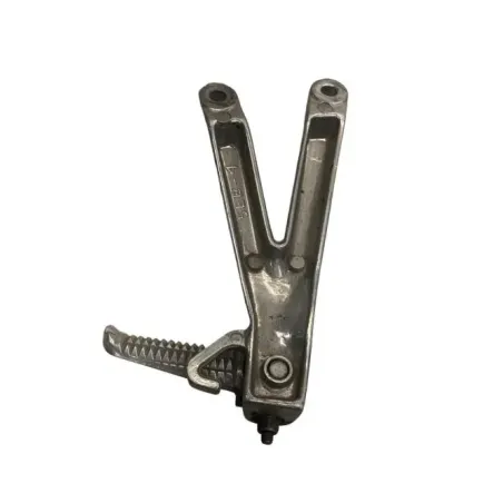 Platine et repose pieds arriere gauche YAMAHA YZF 600 1999-2002 R6