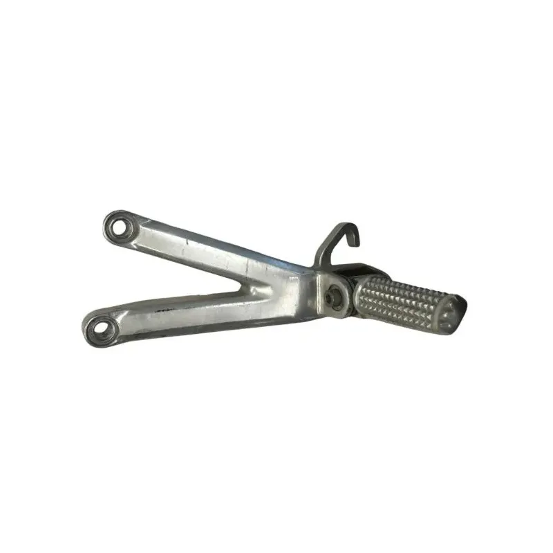Platine et repose pieds arriere gauche YAMAHA YZF 600 1999-2002 R6