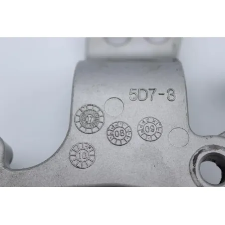 Platine avant droite YAMAHA YZF 125 R 2008 - 2013