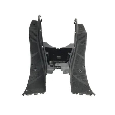 Cache carenage centrale marche pieds plancher YAMAHA YP 125 2003-2009 MAJESTY