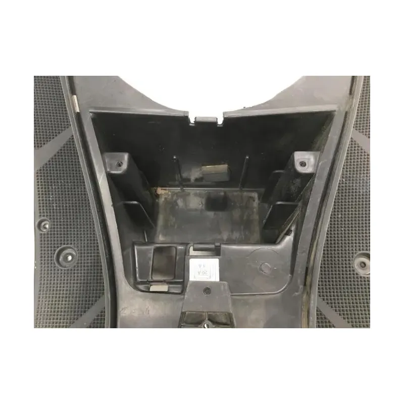 Cache carenage centrale marche pieds plancher YAMAHA YP 125 2003-2009 MAJESTY