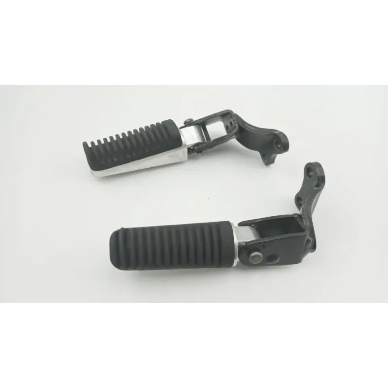 Repose pieds arriere droit YAMAHA YPR 125 XMAX 2006 - 2009