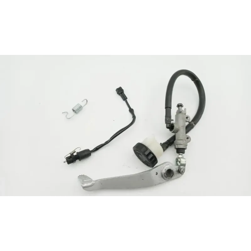 Maitre cylindre frein arriere KAWASAKI ER6 650 N 2009 - 2011