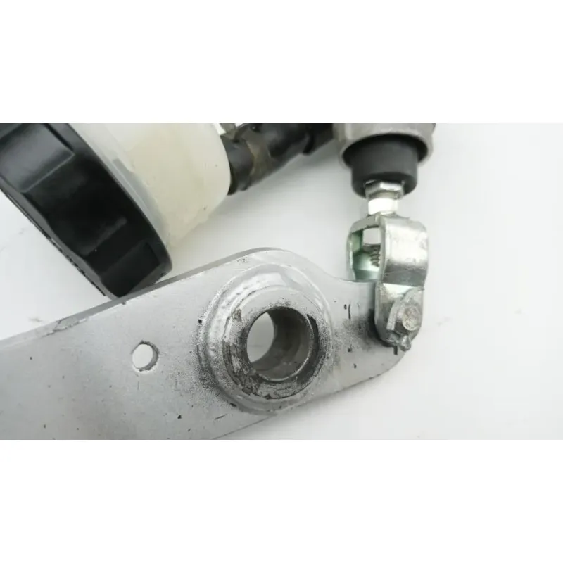Maitre cylindre frein arriere KAWASAKI ER6 650 N 2009 - 2011