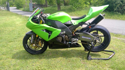 KAWASAKI ZX10 R