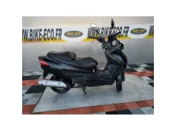 SUZUKI UH 125 BURGMAN
