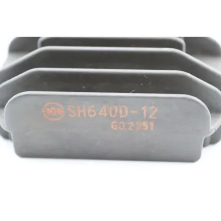 Regulateur charge batterie YAMAHA YZF 125 R 2008 - 2013
