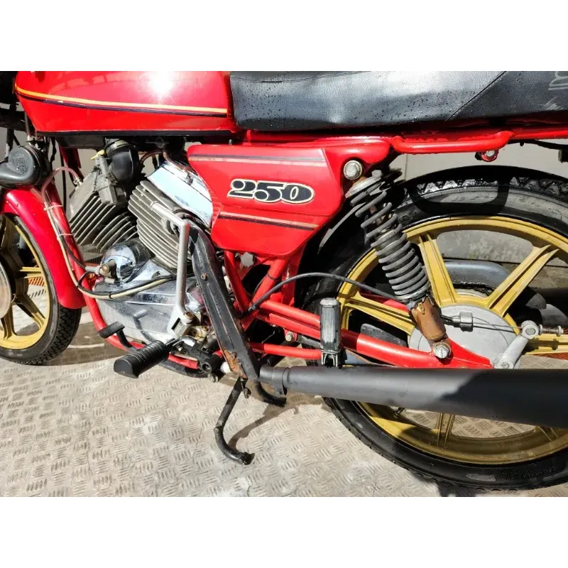 MOTO MORINI 250