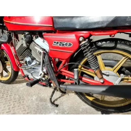 MOTO MORINI 250