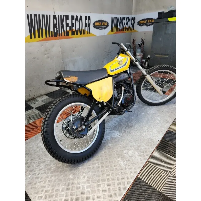 YAMAHA YZ 250