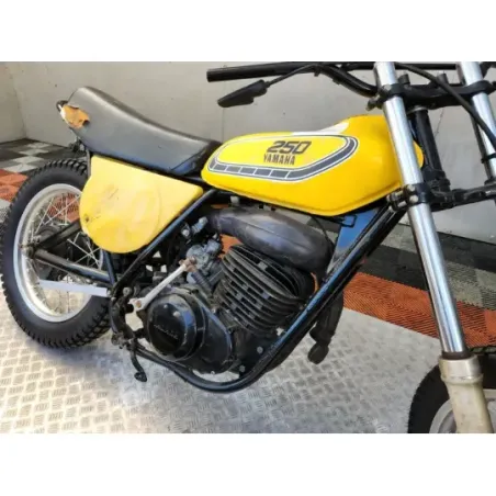YAMAHA YZ 250