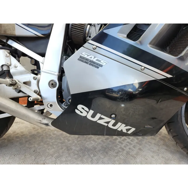 SUZUKI GSX-R 1100