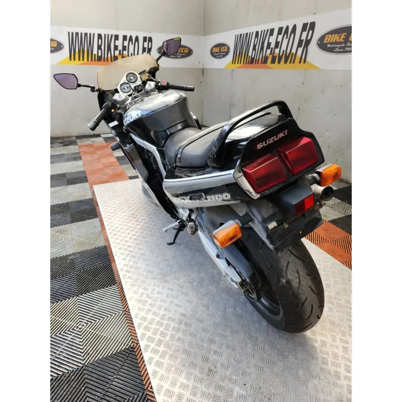 SUZUKI GSX-R 1100