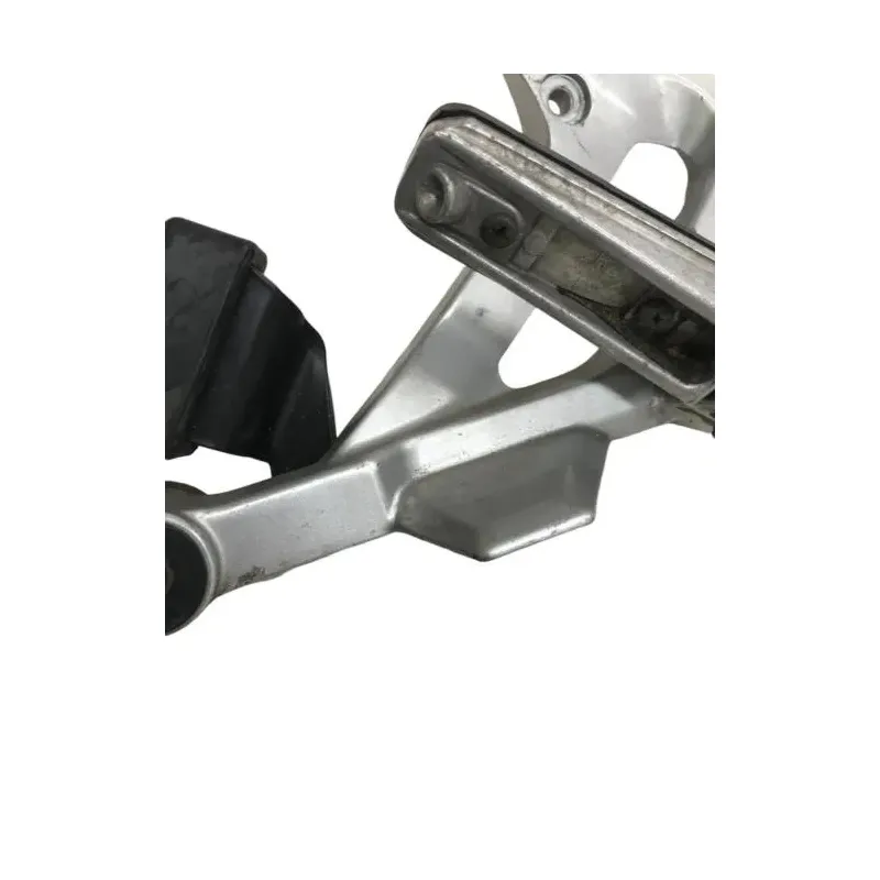Platine et repose pieds arriere droit YAMAHA FJR 1300 2001-2002