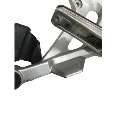 Platine et repose pieds arriere droit YAMAHA FJR 1300 2001-2002