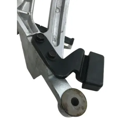 Platine et repose pieds arriere droit YAMAHA FJR 1300 2001-2002