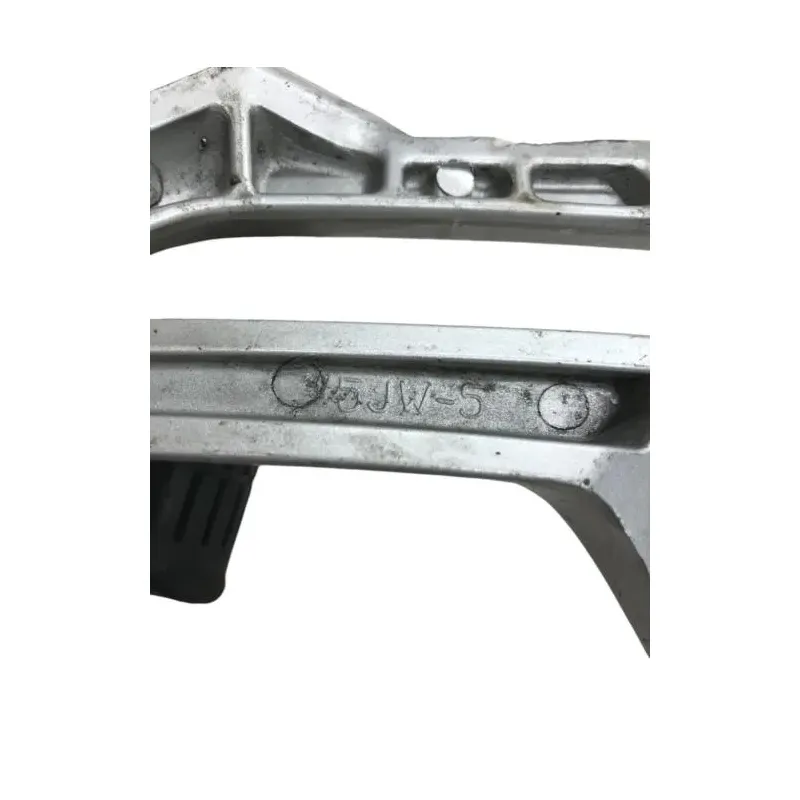 Platine et repose pieds arriere droit YAMAHA FJR 1300 2001-2002