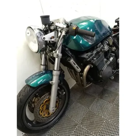 SUZUKI GSX INAZUMA 750 .
