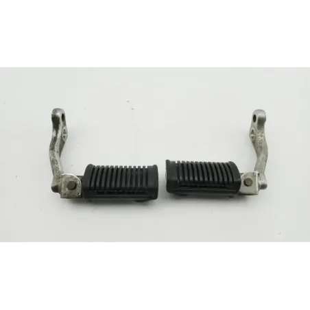 Repose pieds avant droit SUZUKI GN 125 1983 - 2002