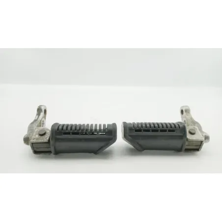 Repose pieds avant droit SUZUKI GN 125 1983 - 2002