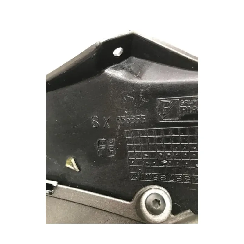 Cache carenage coque arriere gauche PIAGGIO BEVERLY 350 2016-2020 ST IE
