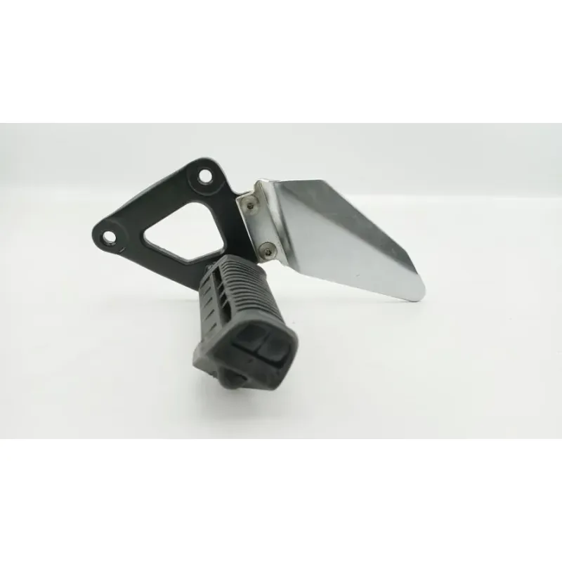 Platine avant gauche SUZUKI GS 500 2003 - 2006