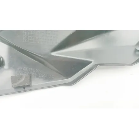 Demi flanc selle droit SUZUKI GSR 750 2011 - 2016