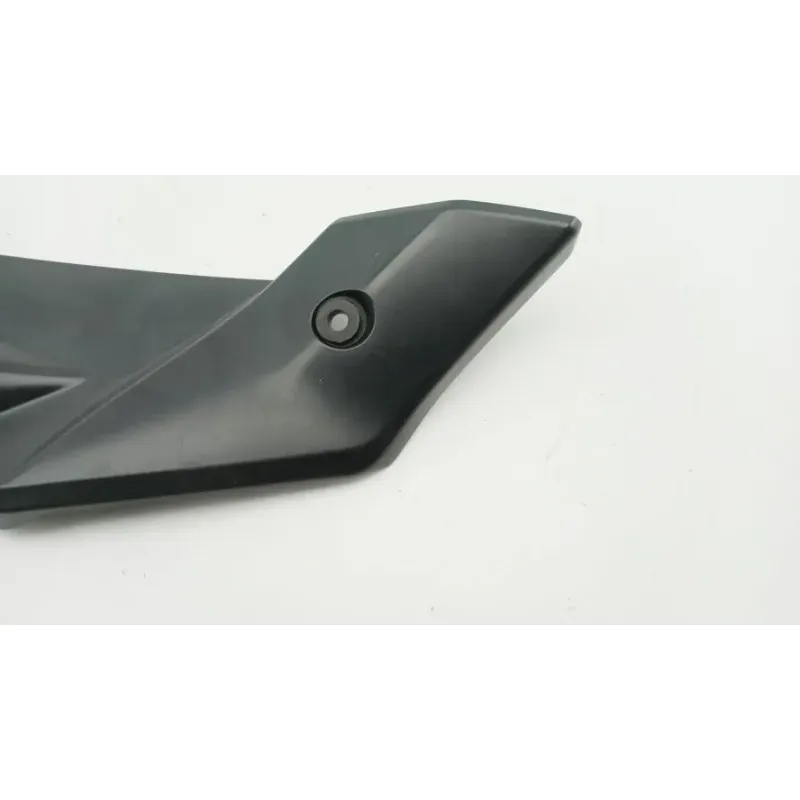 Demi flanc selle droit SUZUKI GSR 750 2011 - 2016