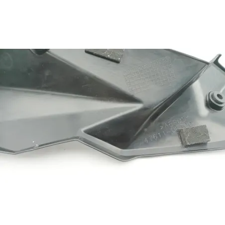 Demi flanc selle gauche SUZUKI GSR 750 2011 - 2016