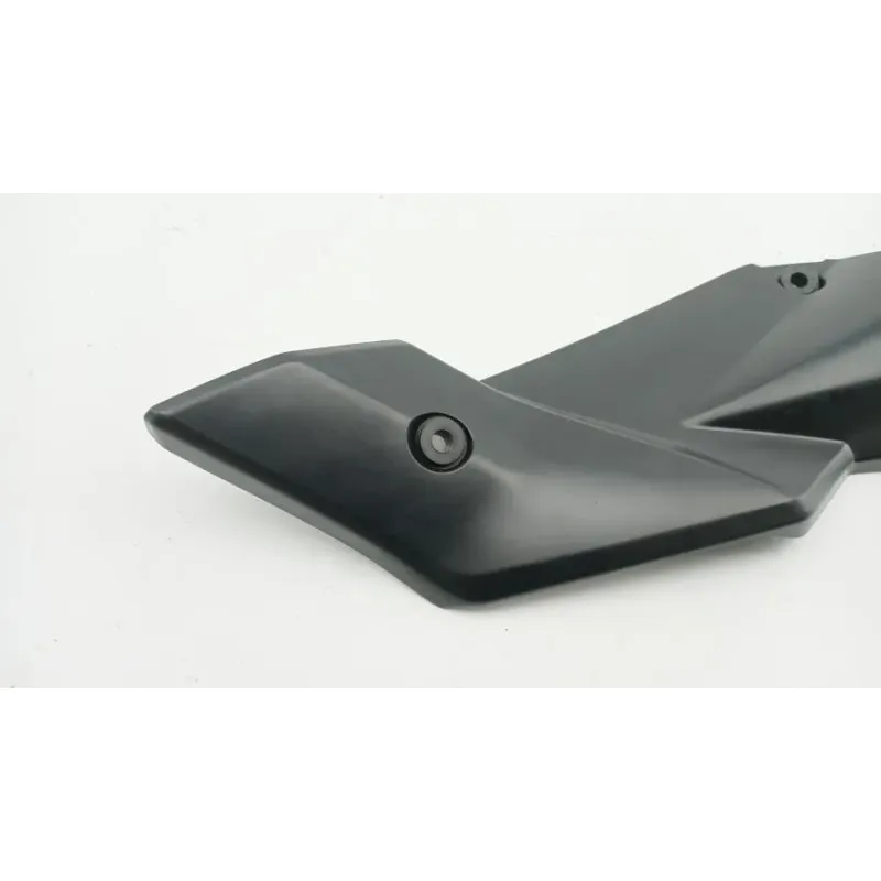 Demi flanc selle gauche SUZUKI GSR 750 2011 - 2016
