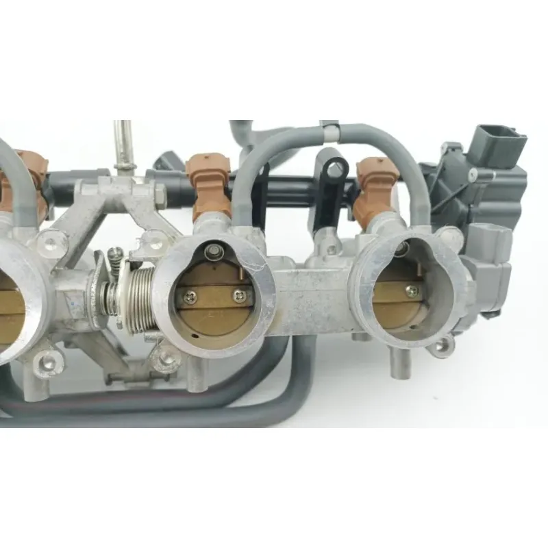 Rampe d'injection SUZUKI GSR 750 2011 - 2016